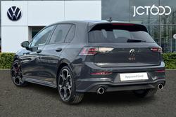 VOLKSWAGEN Golf Photo 3