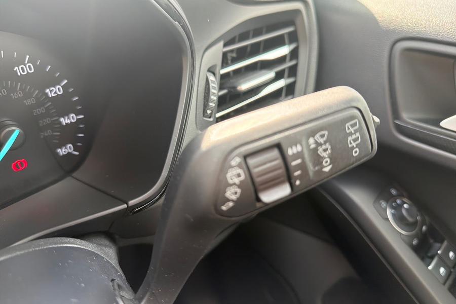 Ford FOCUS Photo autoimg-4f9b11d891ca7378d97bb7ca225b126303ba9f0b.jpg