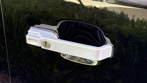 Land Rover Defender Photo autoimg-4f9fcb3effe641ee2599b5da0998d30b264184a7.jpg
