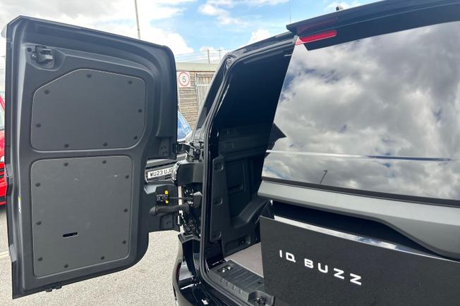 Volkswagen ID. Buzz Cargo Photo 27