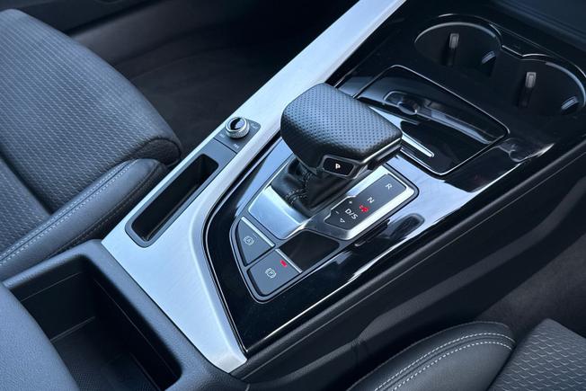 AUDI A4 Photo 35