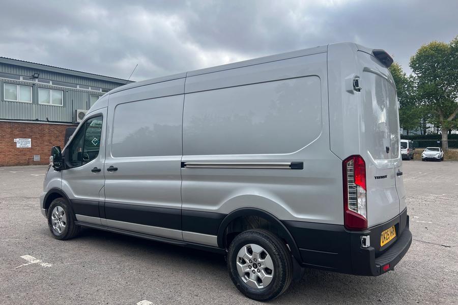 Ford TRANSIT Photo autoimg-4fa6250a7bf5342644e6b19f1ffaf58e856301d6.jpg