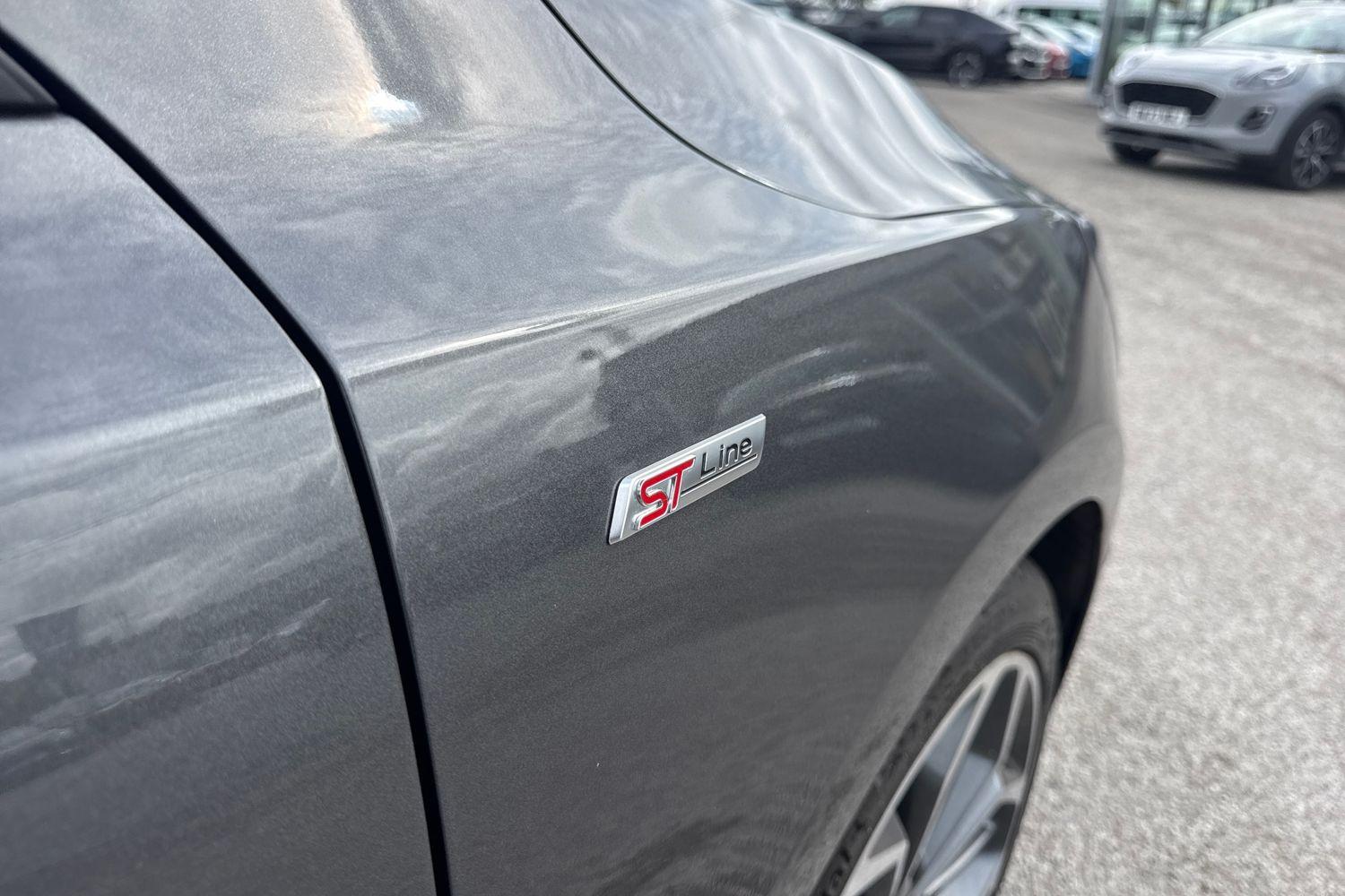 Ford FOCUS Photo 37