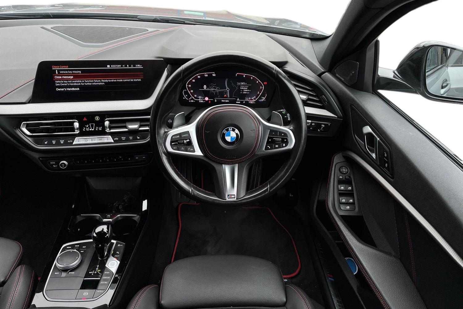 BMW 1 SERIES Photo 10