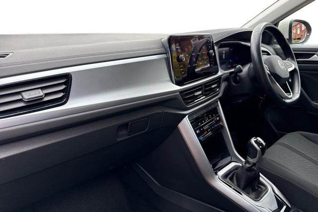 VOLKSWAGEN T-Roc Photo 2