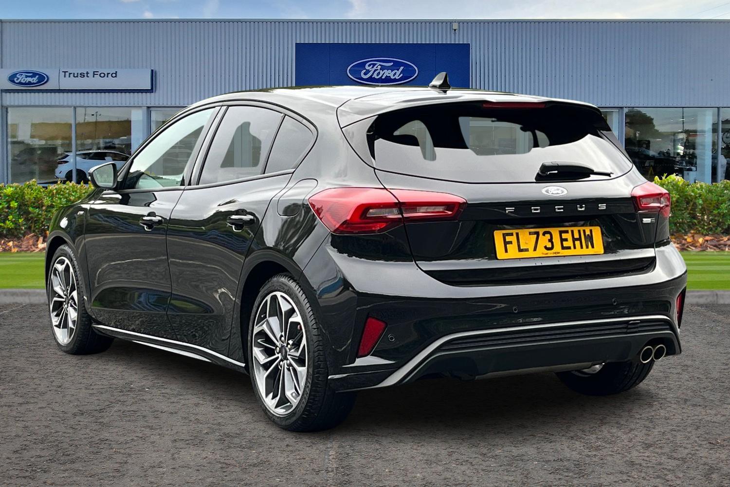 Ford Focus Photo 1