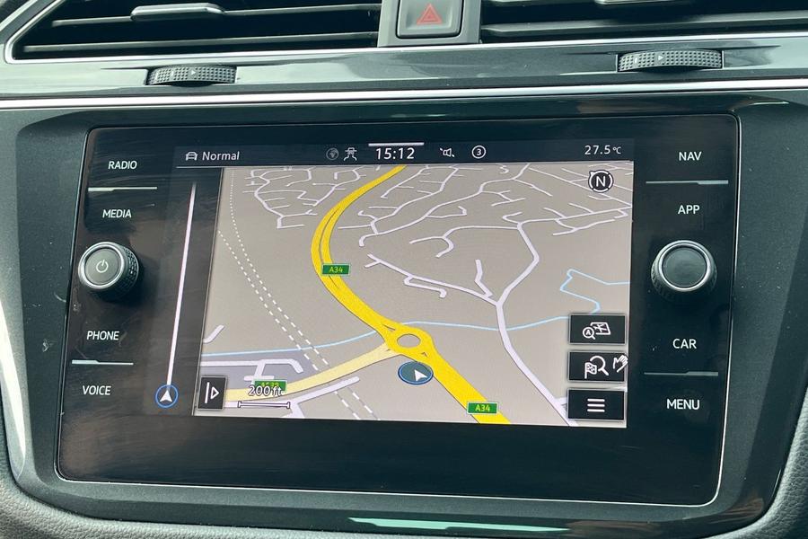 Volkswagen TIGUAN Photo autoimg-4fb1083e388e3e67918a0e6ab7f8692e3d6d2434.jpg
