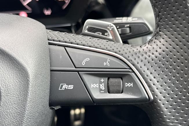 AUDI RS3 Photo 17