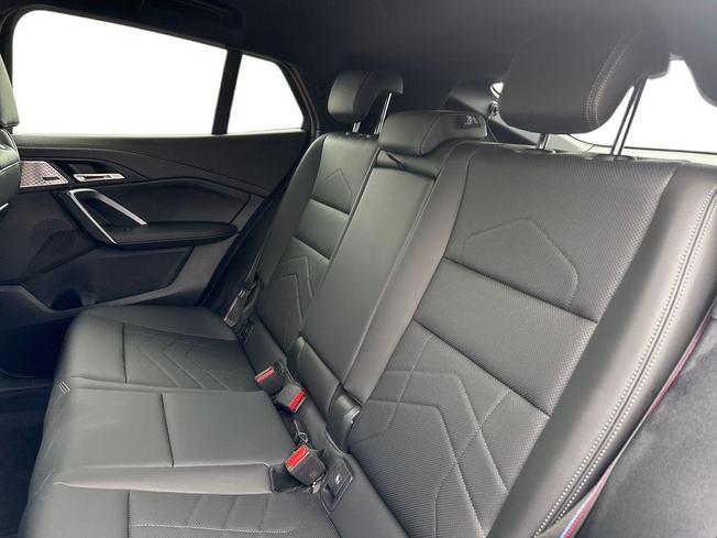 BMW Ix2 Photo 9