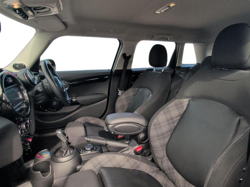 Used MINI Hatch YY68WFF 16