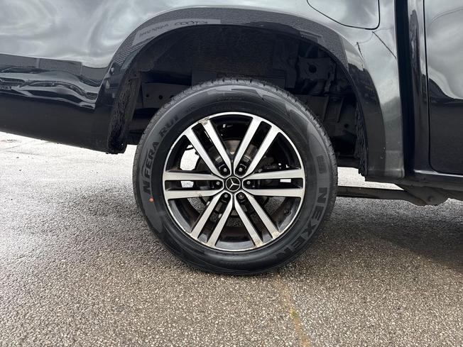 MERCEDES-BENZ X Class Photo 5