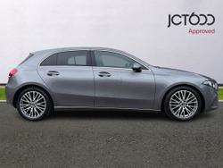 MERCEDES-BENZ A Class Photo 4