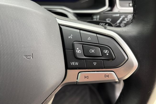 VOLKSWAGEN Taigo Photo 17