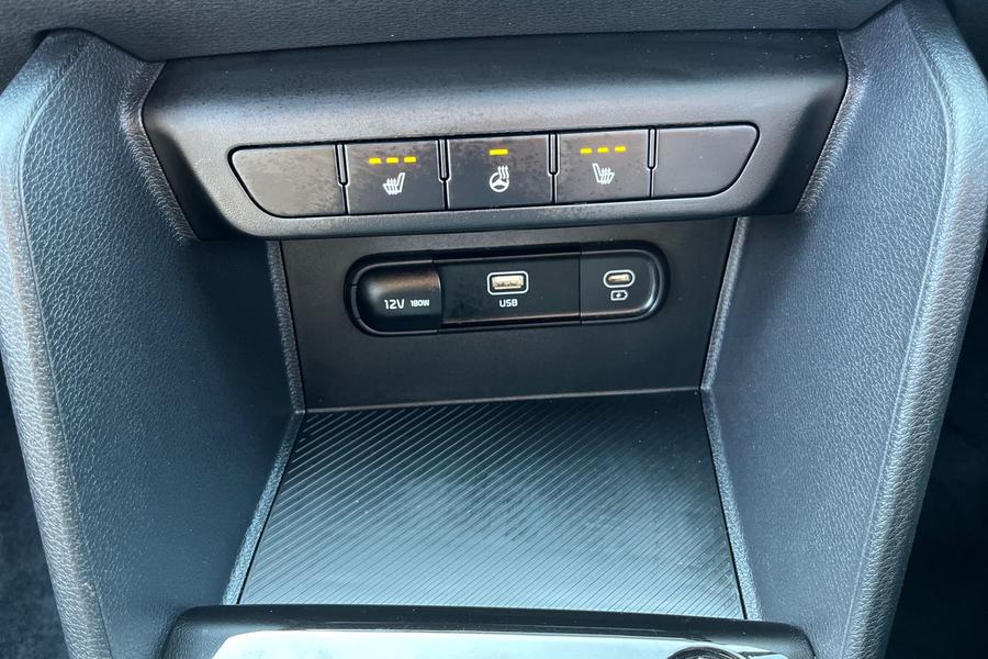 Kia SPORTAGE Photo autoimg-4fc1d6309e576a631b0935967454b29a42de50e1.jpg