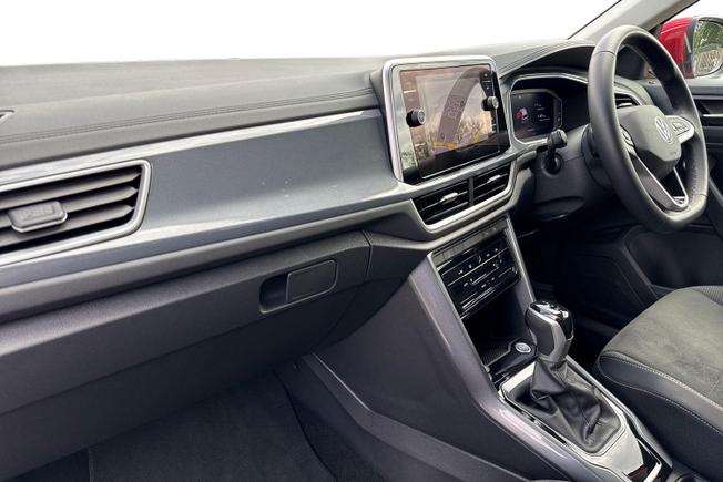 VOLKSWAGEN T-Roc Photo 2