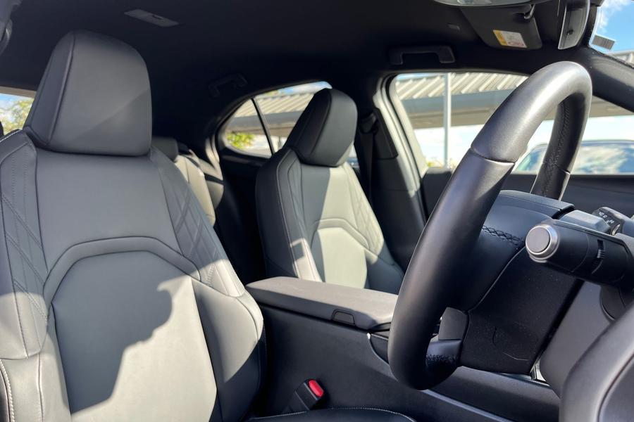 Lexus UX Photo autoimg-4fc4fb81faaafdb2d2b6797fe3ed1c44142c19ef.jpg