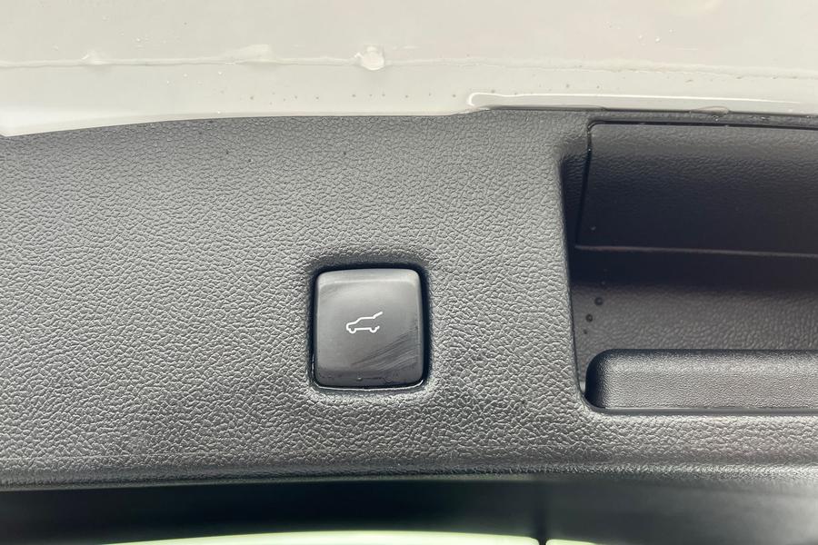Ford KUGA Photo autoimg-4fc63383db3f6bac936aa524ad7070bbc3caa3d6.jpg