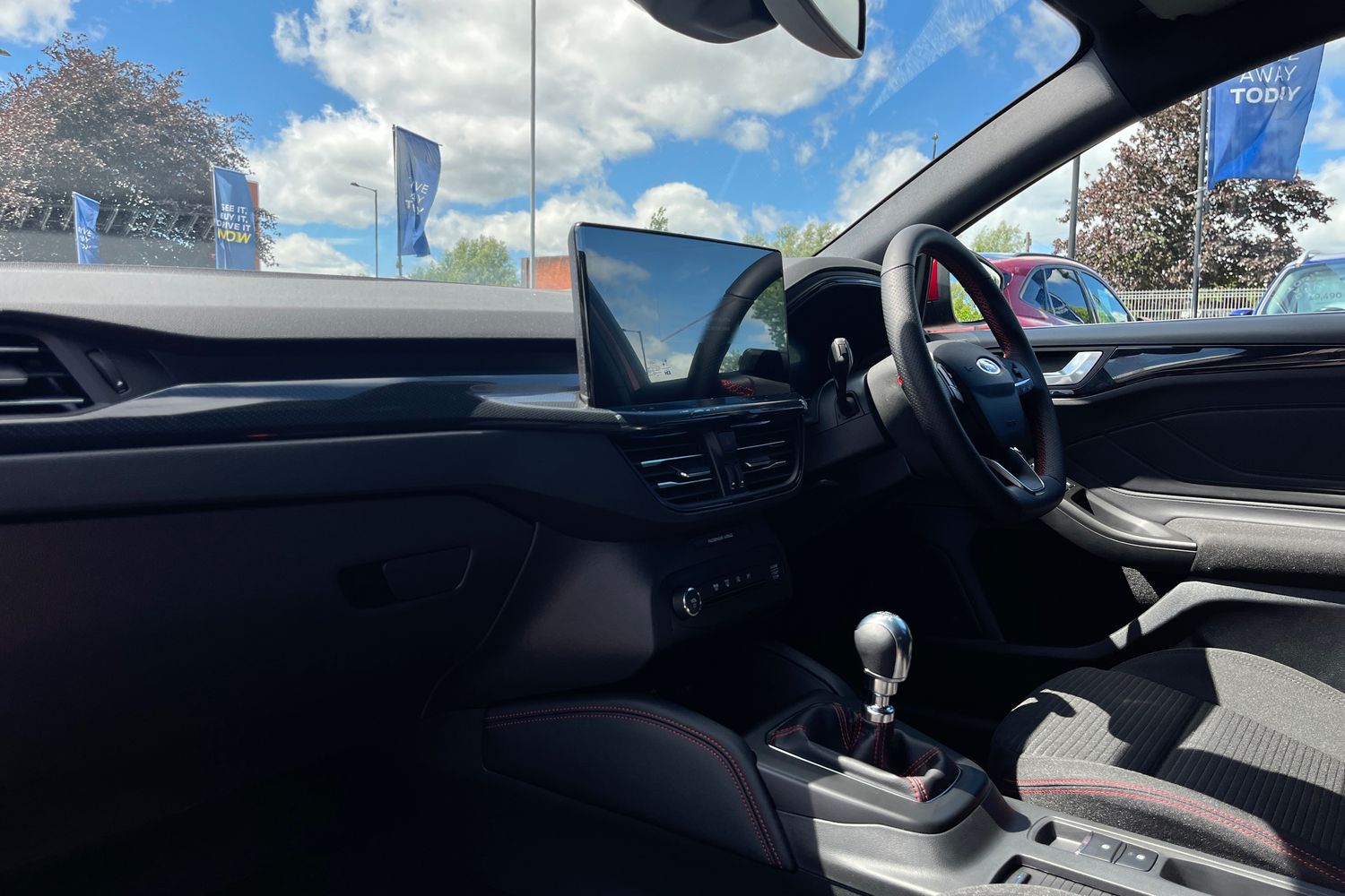 Ford Focus Photo 17