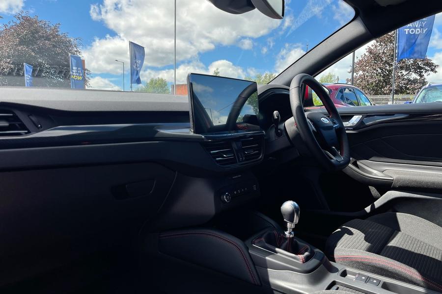 Ford Focus Photo autoimg-4fcc14dbe415d44384e920c7cff52cd51d925d28.jpg