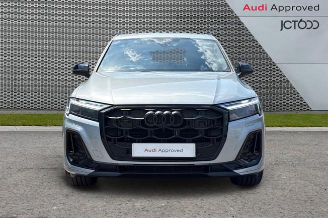 AUDI Q7 Photo 8