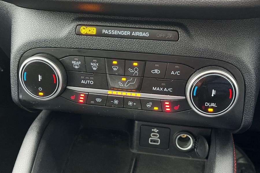 Ford Kuga Photo autoimg-4fd31e0dd12976c9665e973eb7e9aa417ebfe35a.jpg
