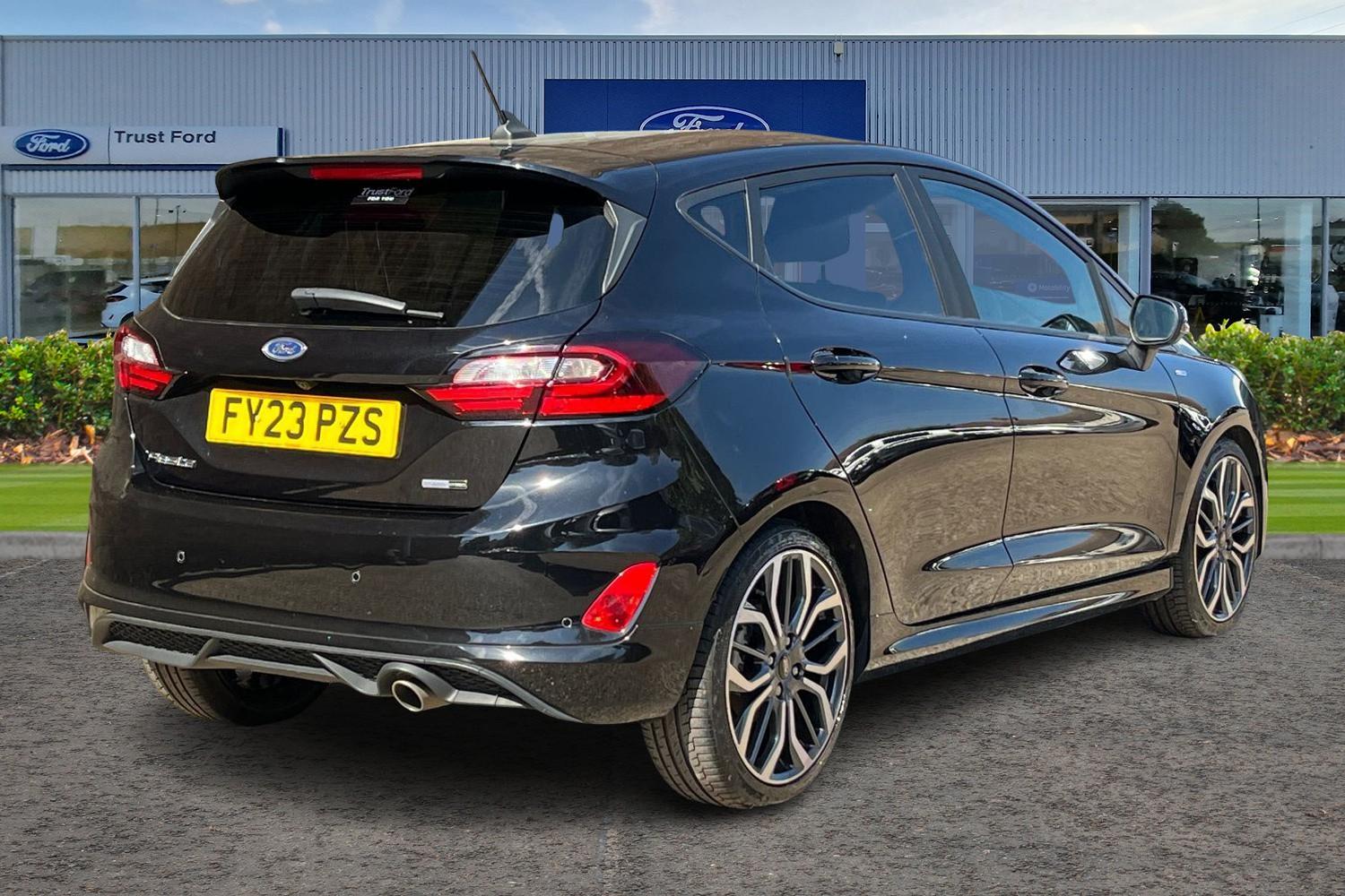 Ford FIESTA Photo 3