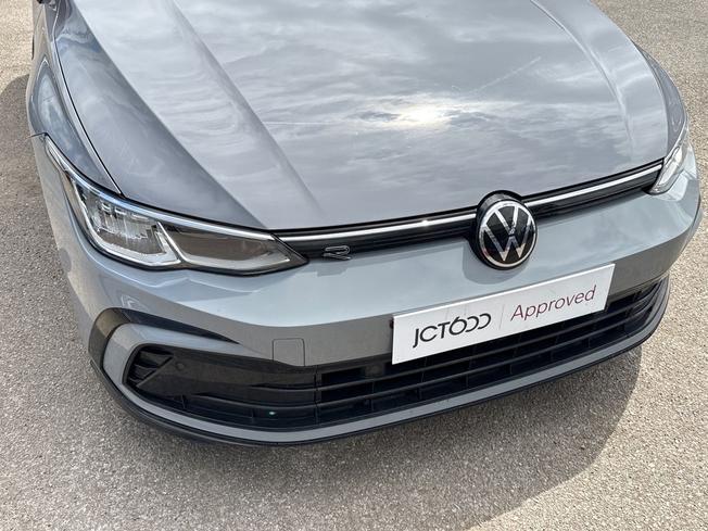 VOLKSWAGEN Golf Photo 32