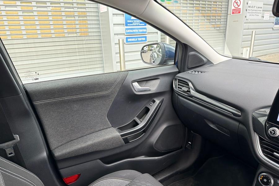 Ford PUMA Photo autoimg-4fd9588cc5643d2c7cd17900b374210b1c8bb1b3.jpg