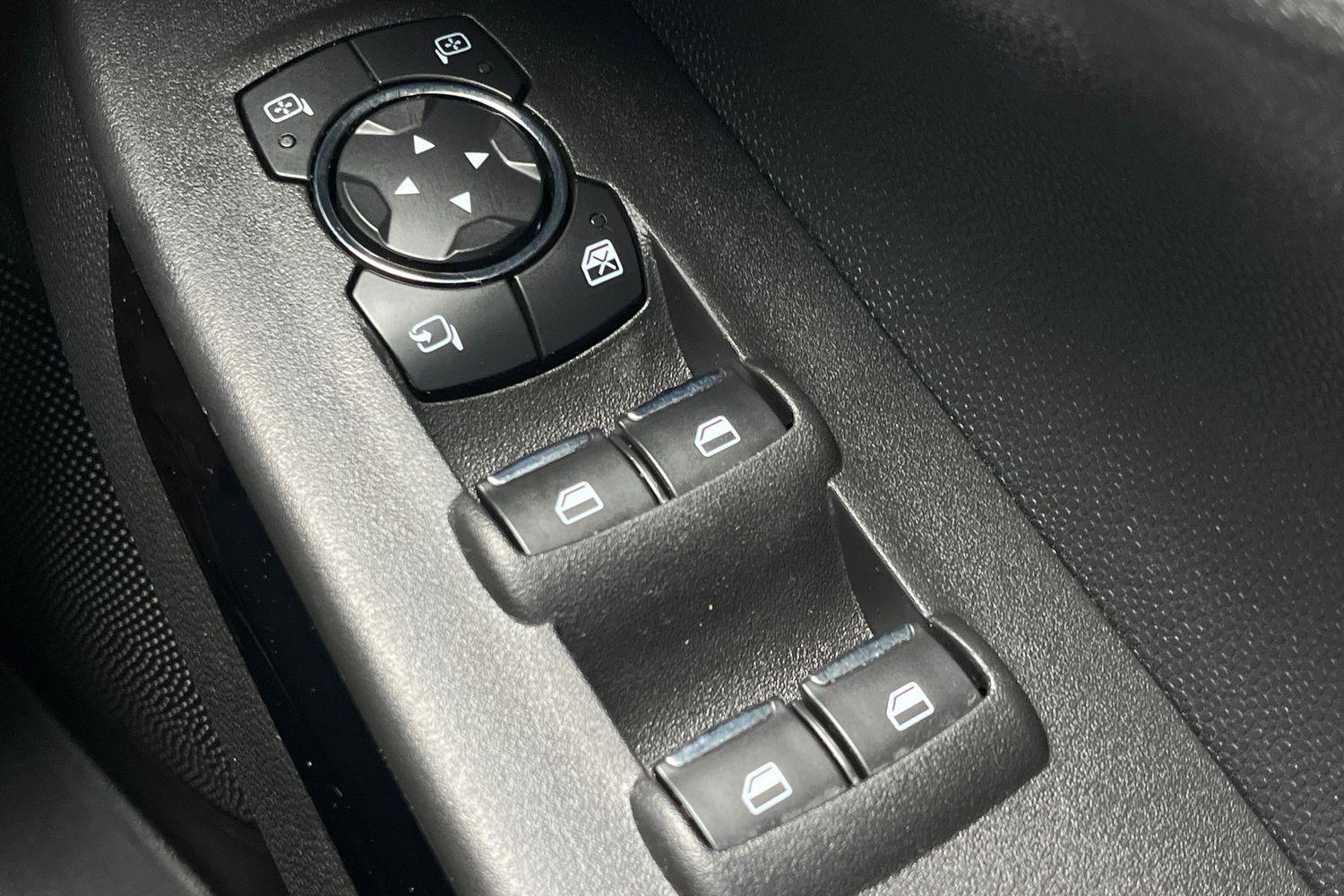 Ford ECOSPORT Photo 15