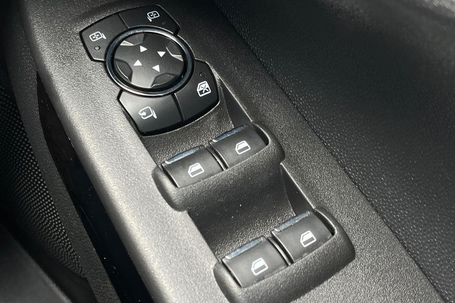 Ford ECOSPORT Photo autoimg-4fdb3f98bc4b4f5fa11b21b2991b7e7974a2adc4.jpg