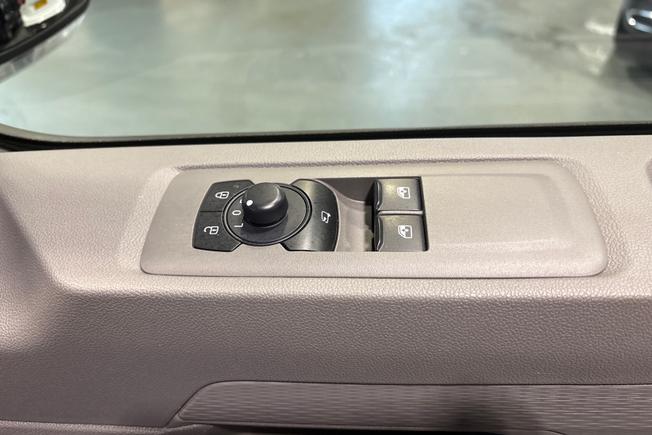 Volkswagen Transporter Photo 27