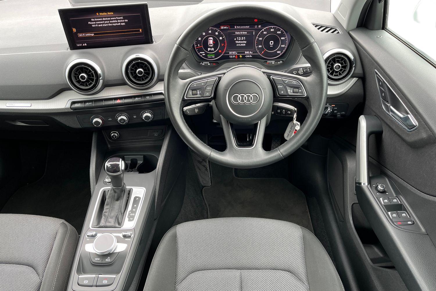 Audi Q2 Photo 10