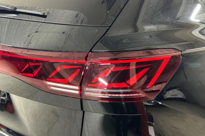 VOLKSWAGEN Touareg Photo 18