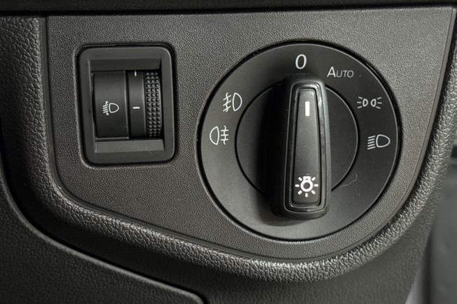 VOLKSWAGEN Polo Photo 24