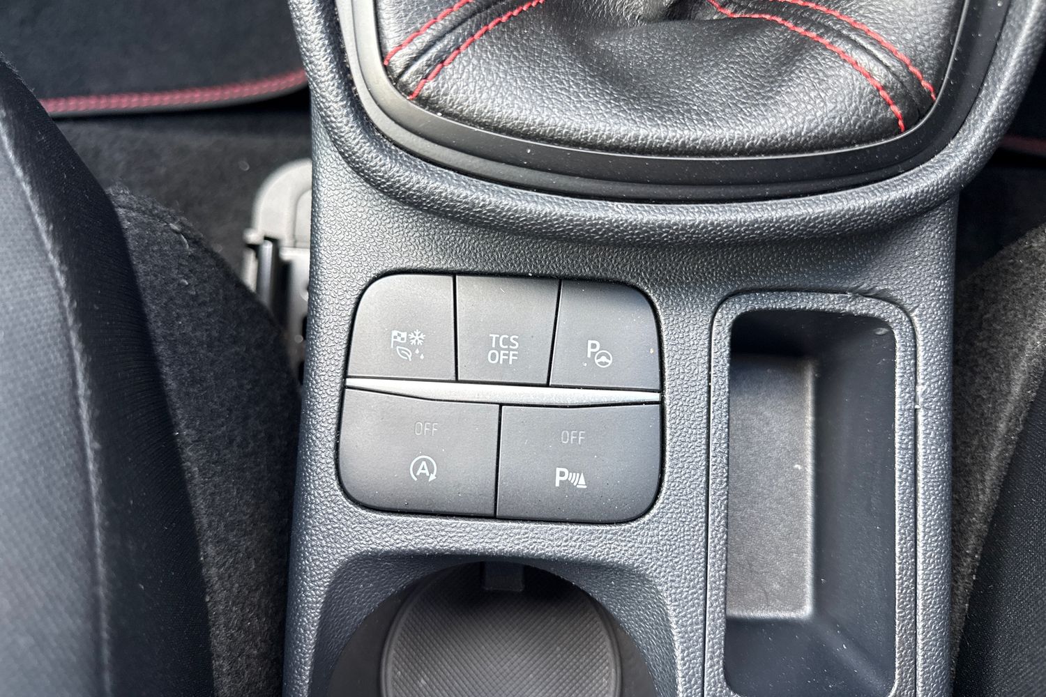 Ford FIESTA Photo 32