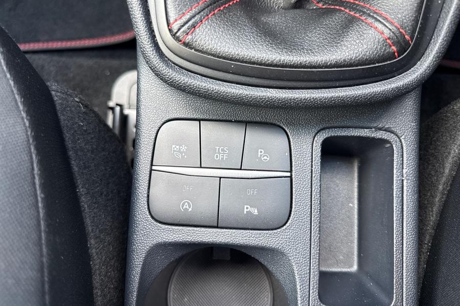 Ford FIESTA Photo autoimg-4fe32a54f45091851b19177dc0fa8098a54c553b.jpg
