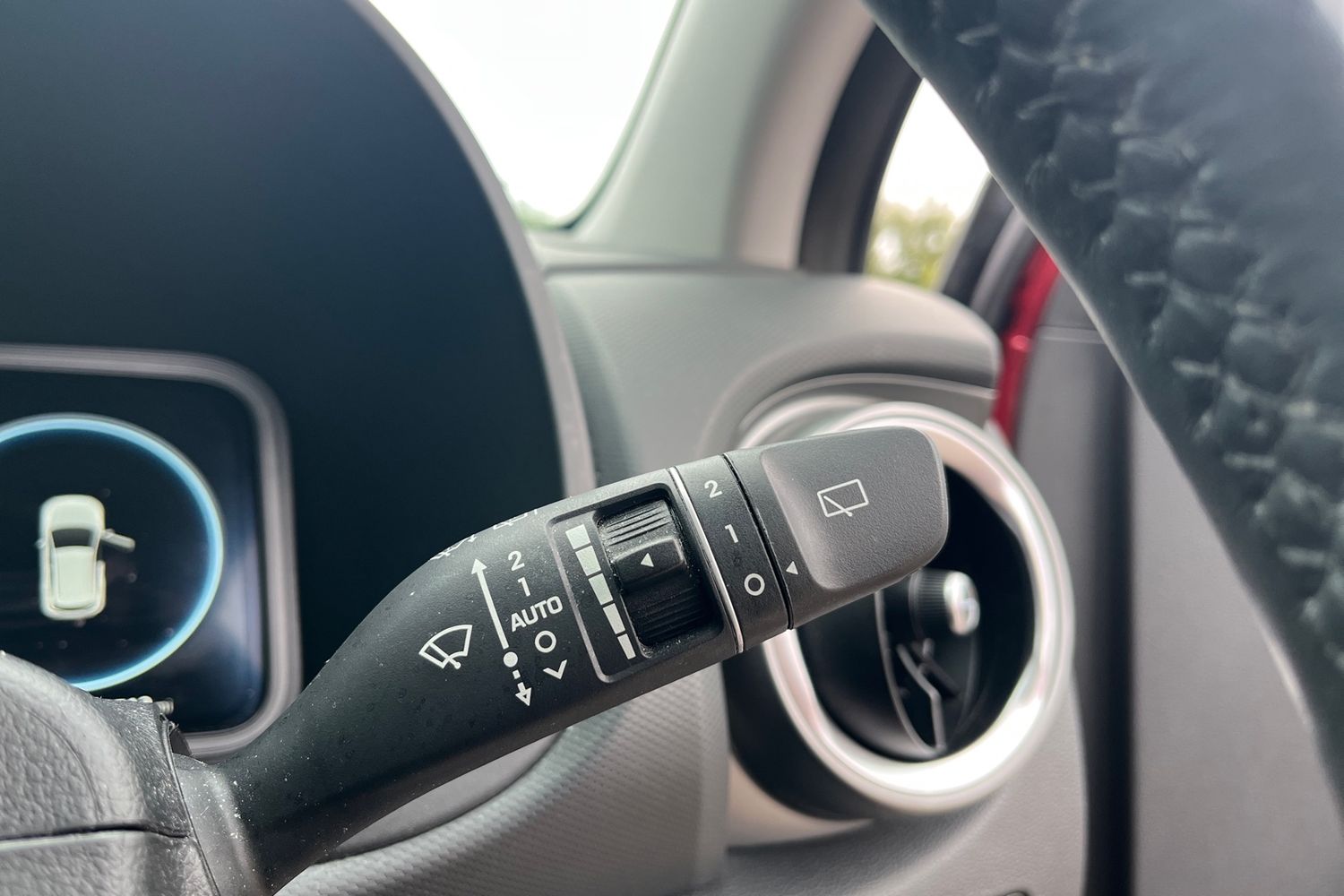 Hyundai KONA Photo 14