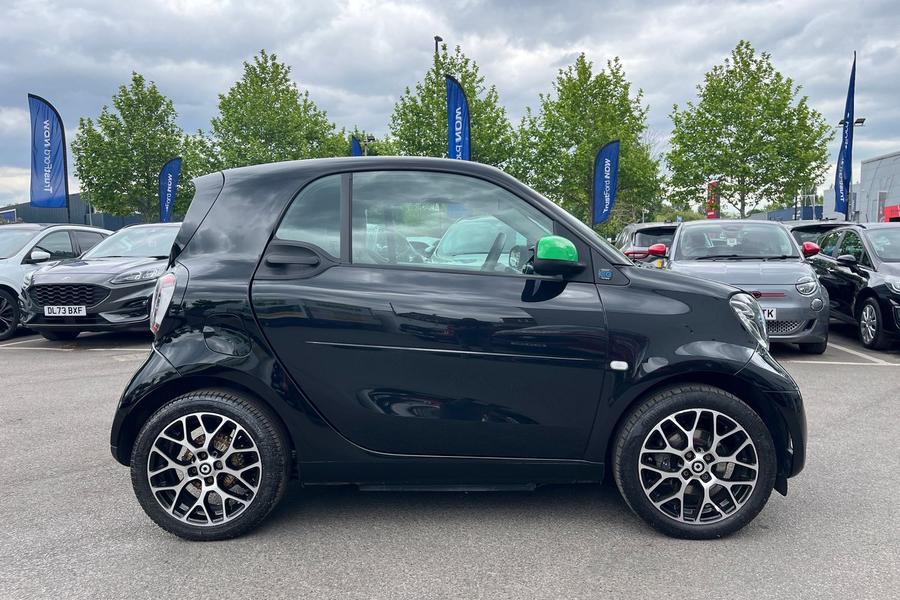 smart FORTWO COUPE Photo autoimg-4fe5c1e75eb4eea448fe37ed91ce9d0313acbfb7.jpg