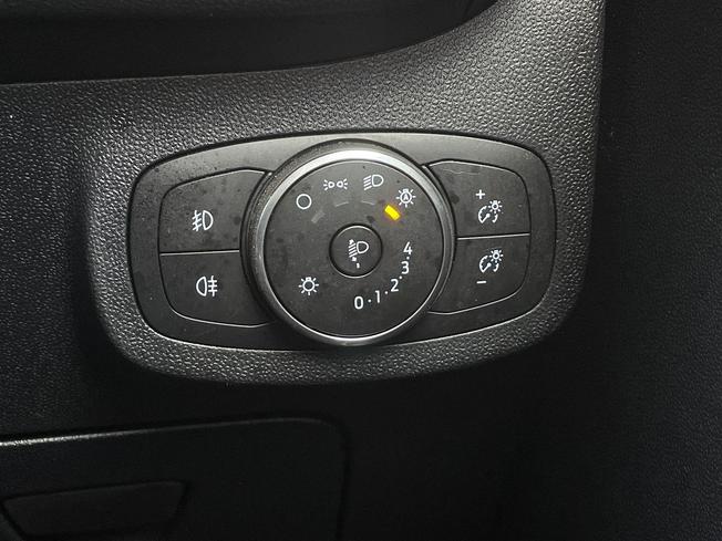 FORD Fiesta Photo 26