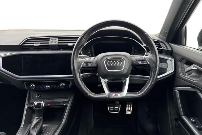 Audi Q3 Photo 11