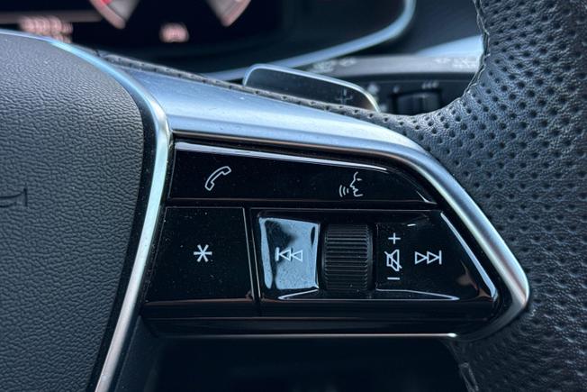AUDI A6 Avant Photo 17