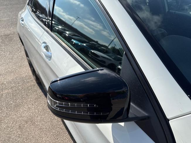 MERCEDES-BENZ Gla Photo 20