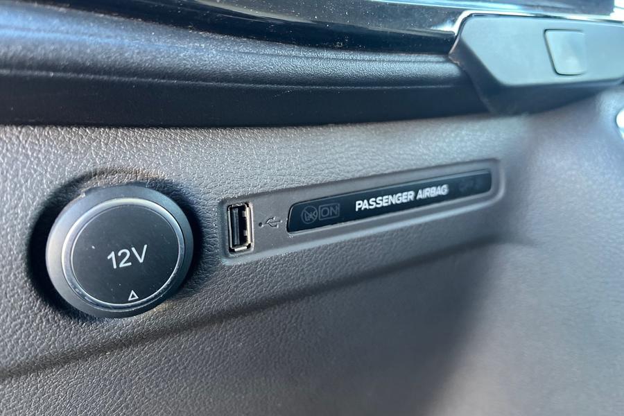 Ford TRANSIT CUSTOM Photo autoimg-4fef42718a0342a9ea432f4a19ce0130236a04df.jpg