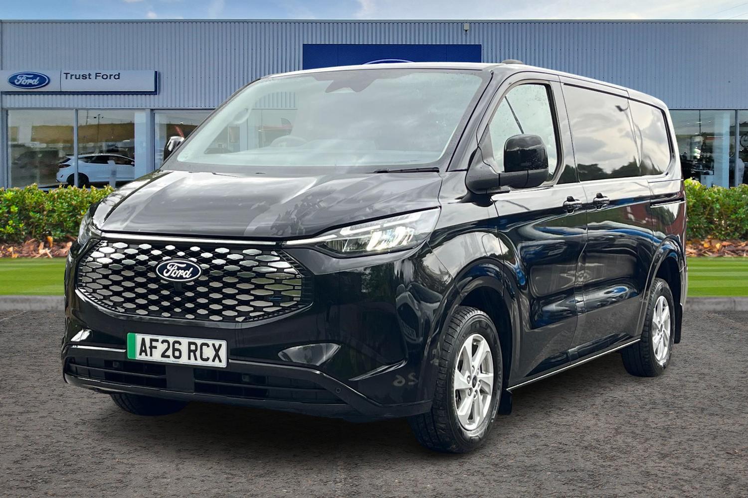 Ford E-TRANSIT CUSTOM Photo 4