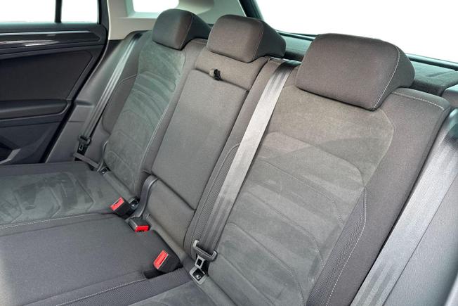 VOLKSWAGEN Tiguan Photo 9