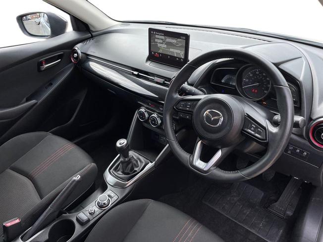 MAZDA Mazda2 Photo 6