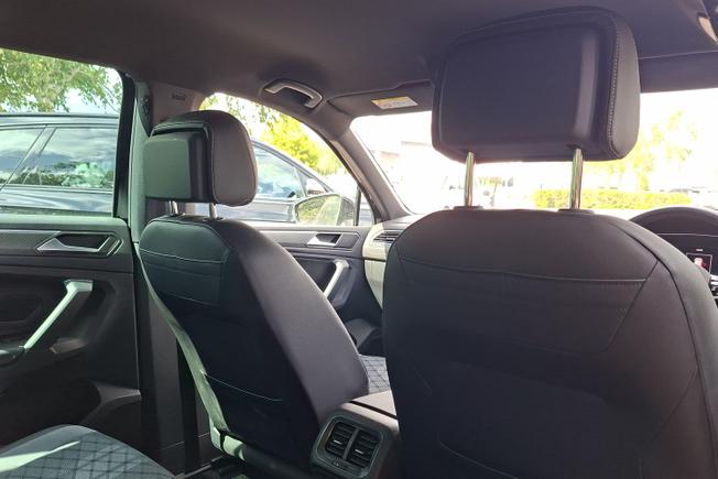 VOLKSWAGEN Tiguan Photo 21