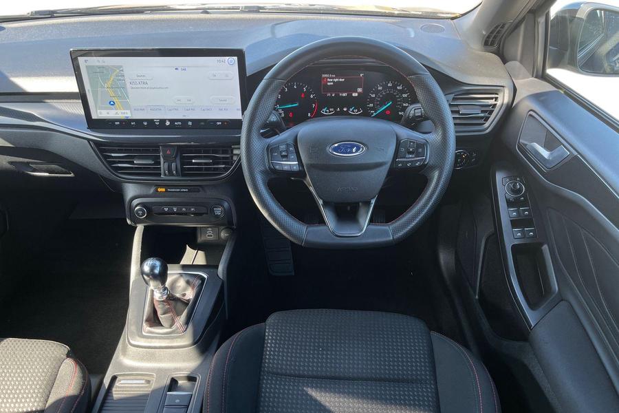 Ford FOCUS Photo autoimg-4ff997cdca15022f9e3b60ca63f4d14f778e91ea.jpg