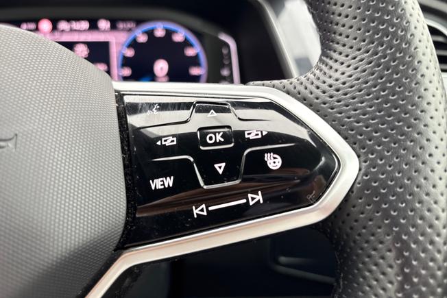 VOLKSWAGEN Tiguan Photo 17
