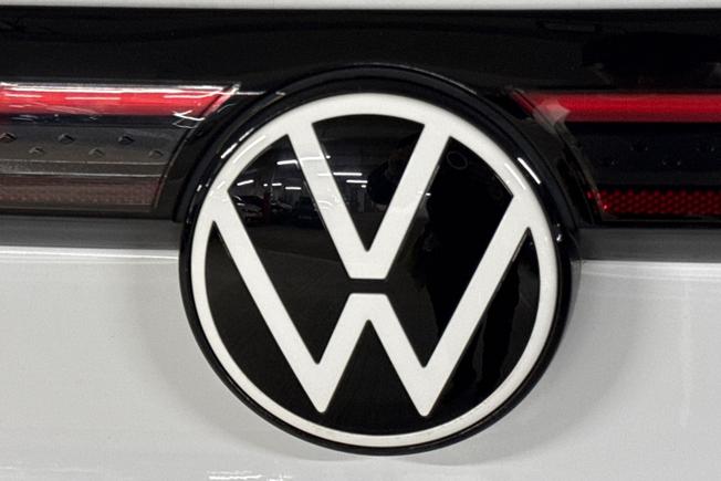 VOLKSWAGEN ID.4 Photo 34